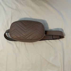 Mauve belt bag